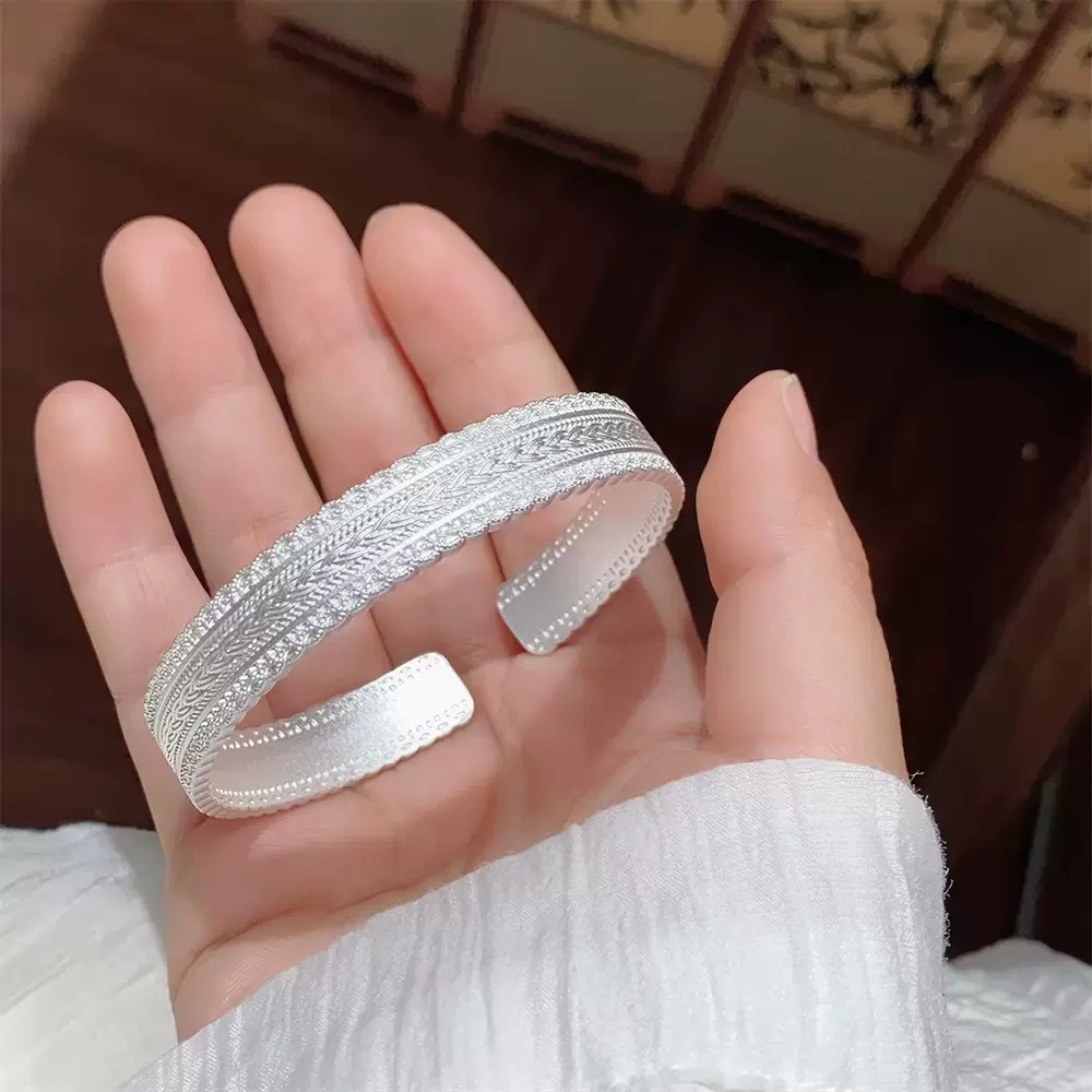 Retro Electroplated Copper Wristband For Women In Gold, Perfect For Festival Wear 3