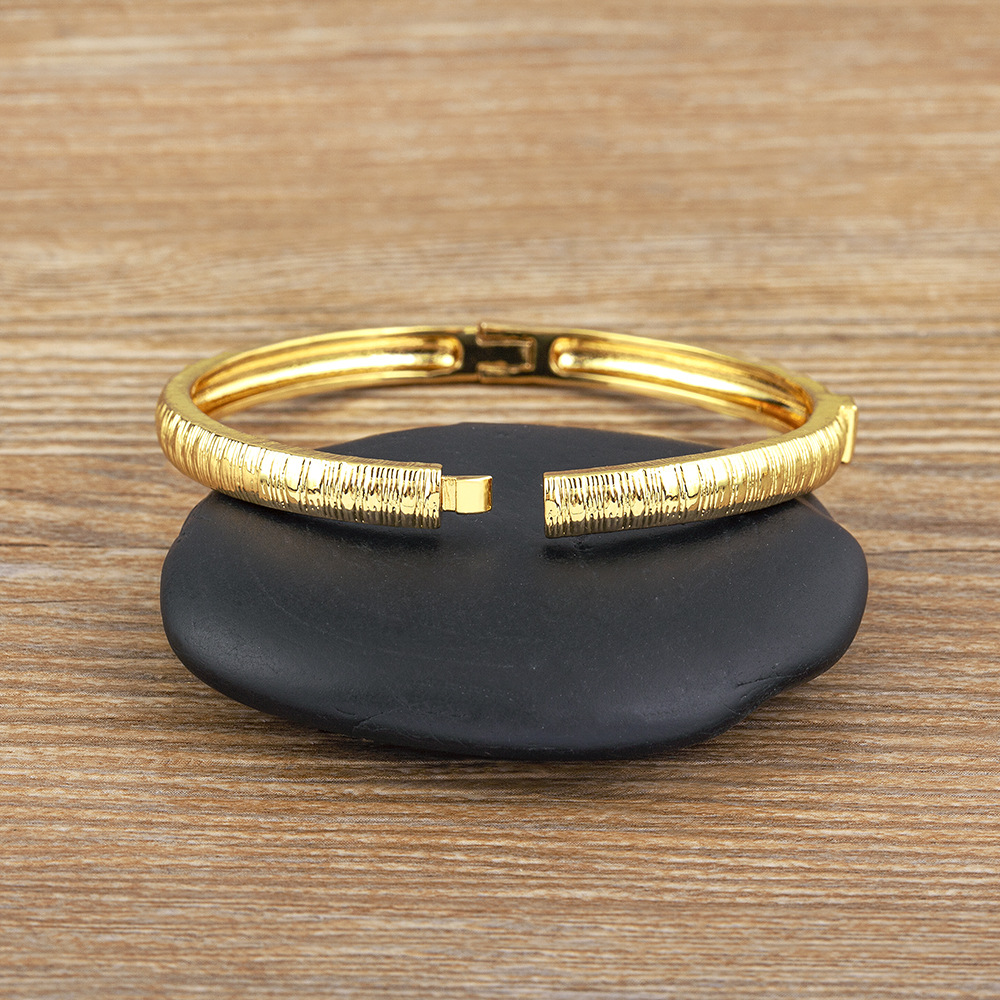Retro Stripe Bangle In 18K Real Gold Plated Copper Featuring Electroplated Finish With Zircon Inlay 3