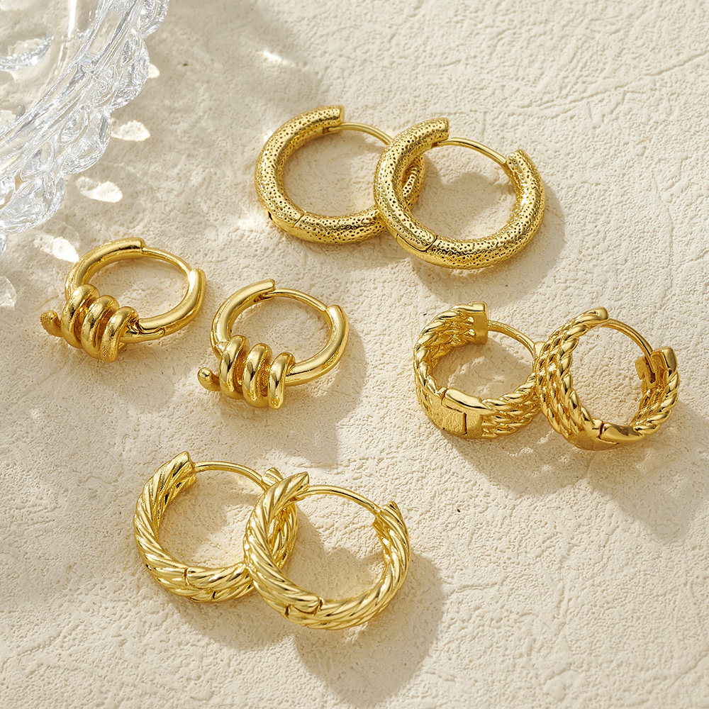 Round Earrings For Women Featuring 0.03µm Thick 18K Real Gold Plating On Copper With Water Plating Process And Copper Ear Pins