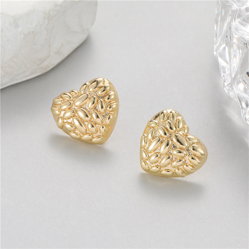 Round Earrings For Women Featuring 14K Real Gold Plated Copper With Artificial Pearl Inlay 3