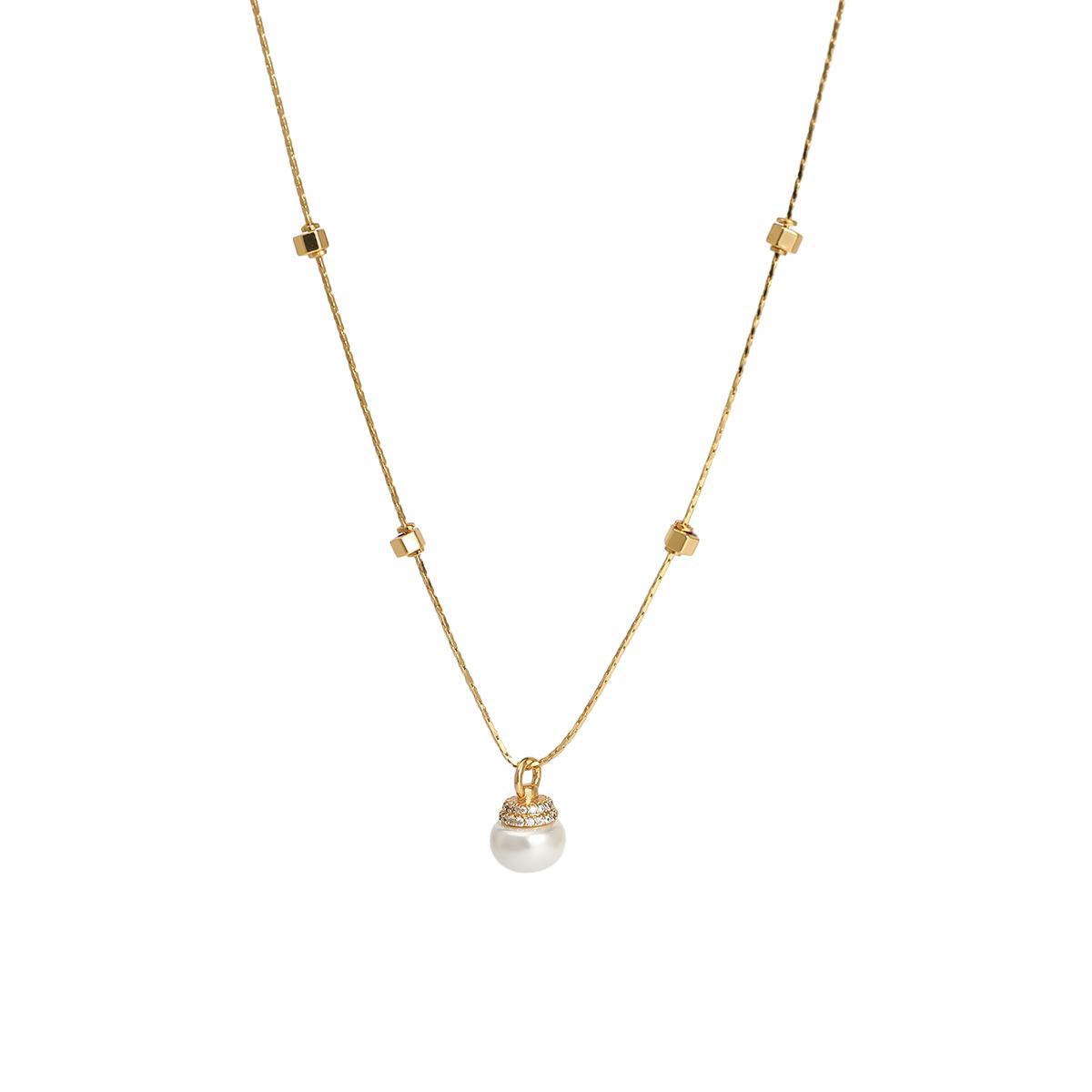 Round Pendant Necklace For Women With Copper Pendant And Titanium Steel Micro Super Whisper Thin Chain Featuring Zircon Inlay 5