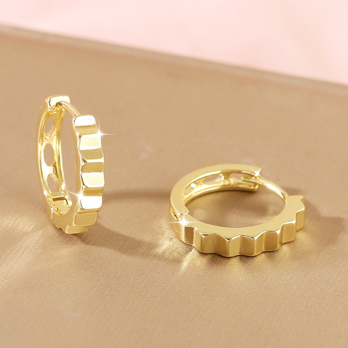 Round Ear Cuffs For Women In Retro Style, Electroplated Copper With Golden Finish 3