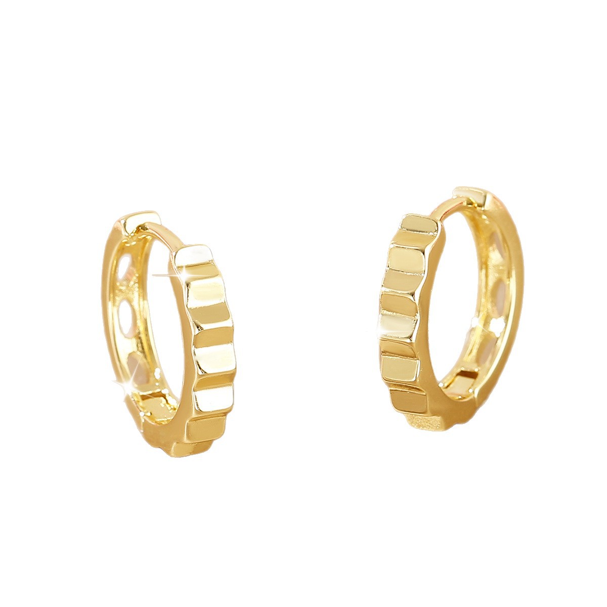 Round Ear Cuffs For Women In Retro Style, Electroplated Copper With Golden Finish 5