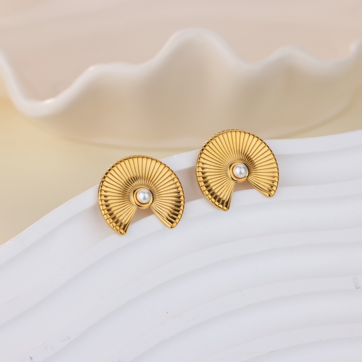 Round Waterproof Non Tarnish Stud Earrings For Women In Copper With 18K Real Gold Plated PVD Coating And Artificial Pearl Inlay 4