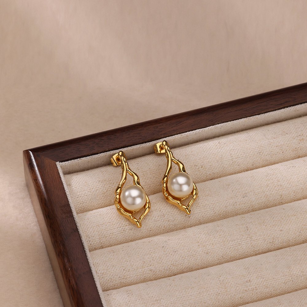 Round Waterproof Non Tarnish Stud Earrings For Women In Copper With 18K Real Gold Plated PVD Coating And Artificial Pearl Inlay 8