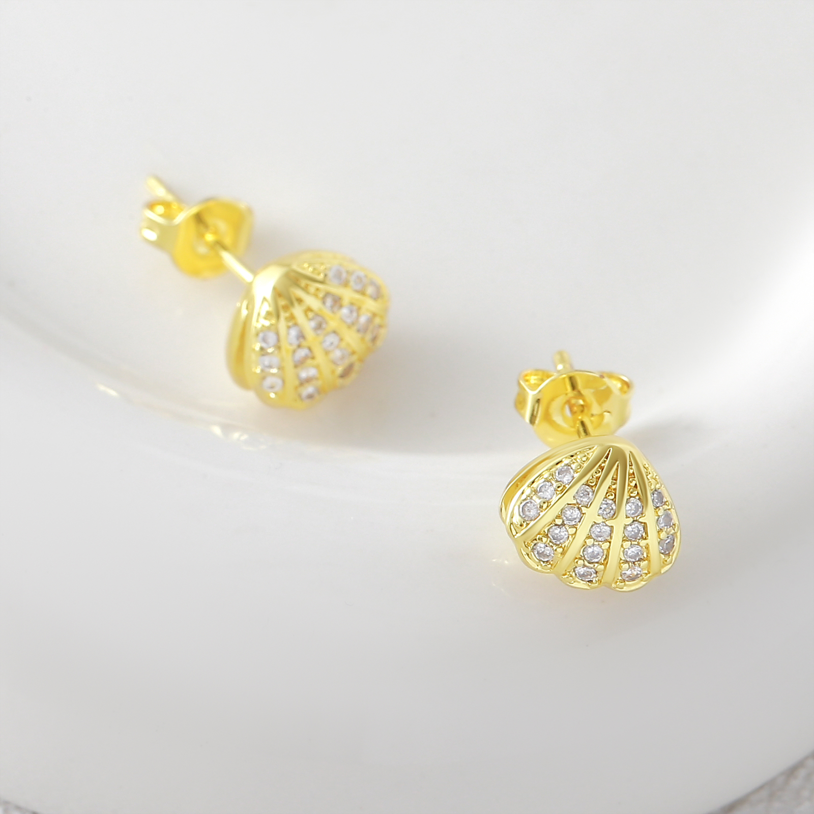 Scallop Stud Earrings With Bezel Setting, 18K Real Gold Plated Copper Featuring Zircon Inlay And 0.05µm-0.08µm Water Plating Thickness 4