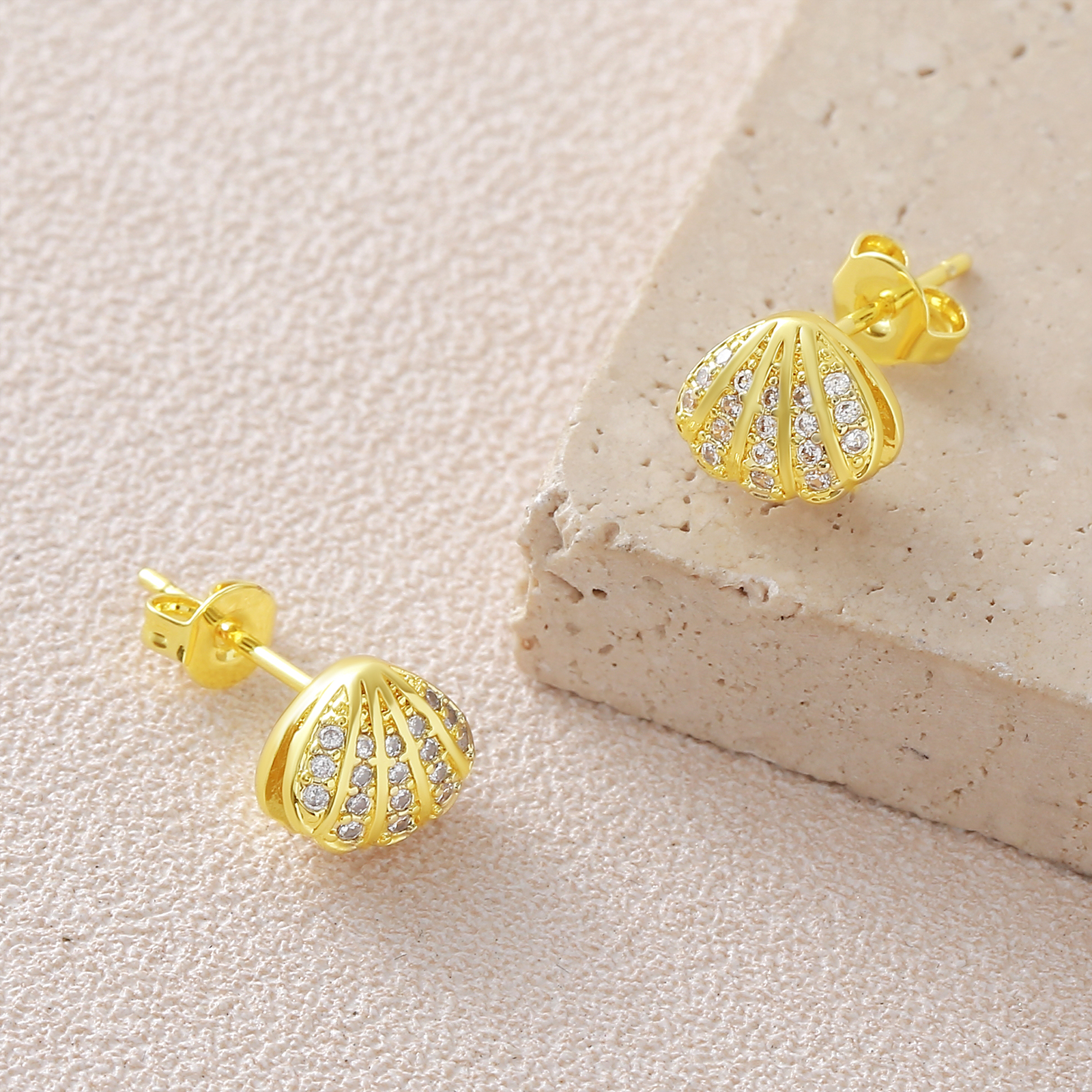 Scallop Stud Earrings With Bezel Setting, 18K Real Gold Plated Copper Featuring Zircon Inlay And 0.05µm-0.08µm Water Plating Thickness 5