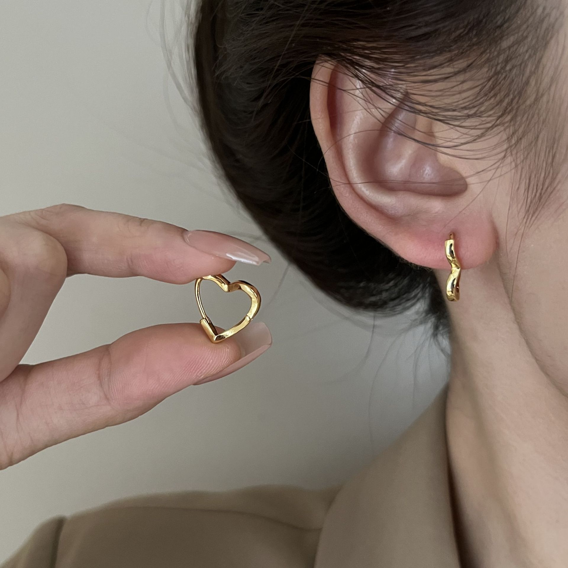 Simple Style Heart Shape Earrings For Women In Golden Copper With Electroplated Finish 2