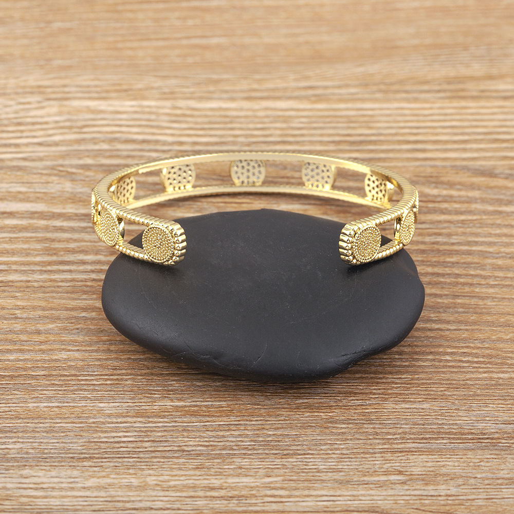 Simple Style Round Bangle In Copper With 18K Real Gold Plated Electroplated Finish 3