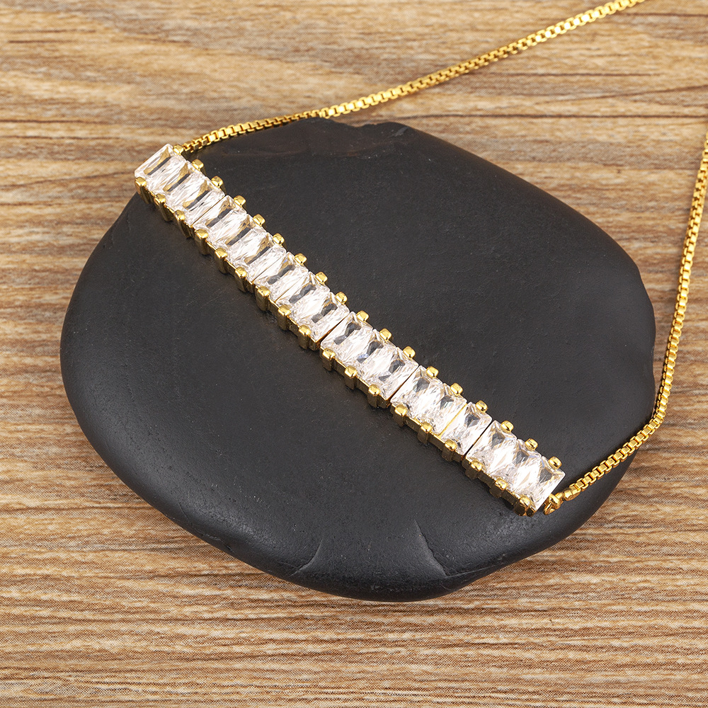 Simple Style Round Copper Bracelet With 18K Real Gold Plated Finish And Rhinestone Inlay 3