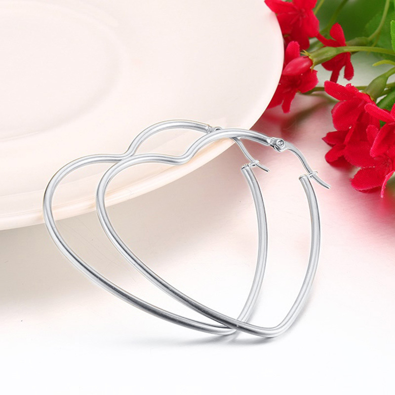 Heart Shape Stainless Steel Stud Earrings For Women, Polished Design With Gold Plated Finish 5