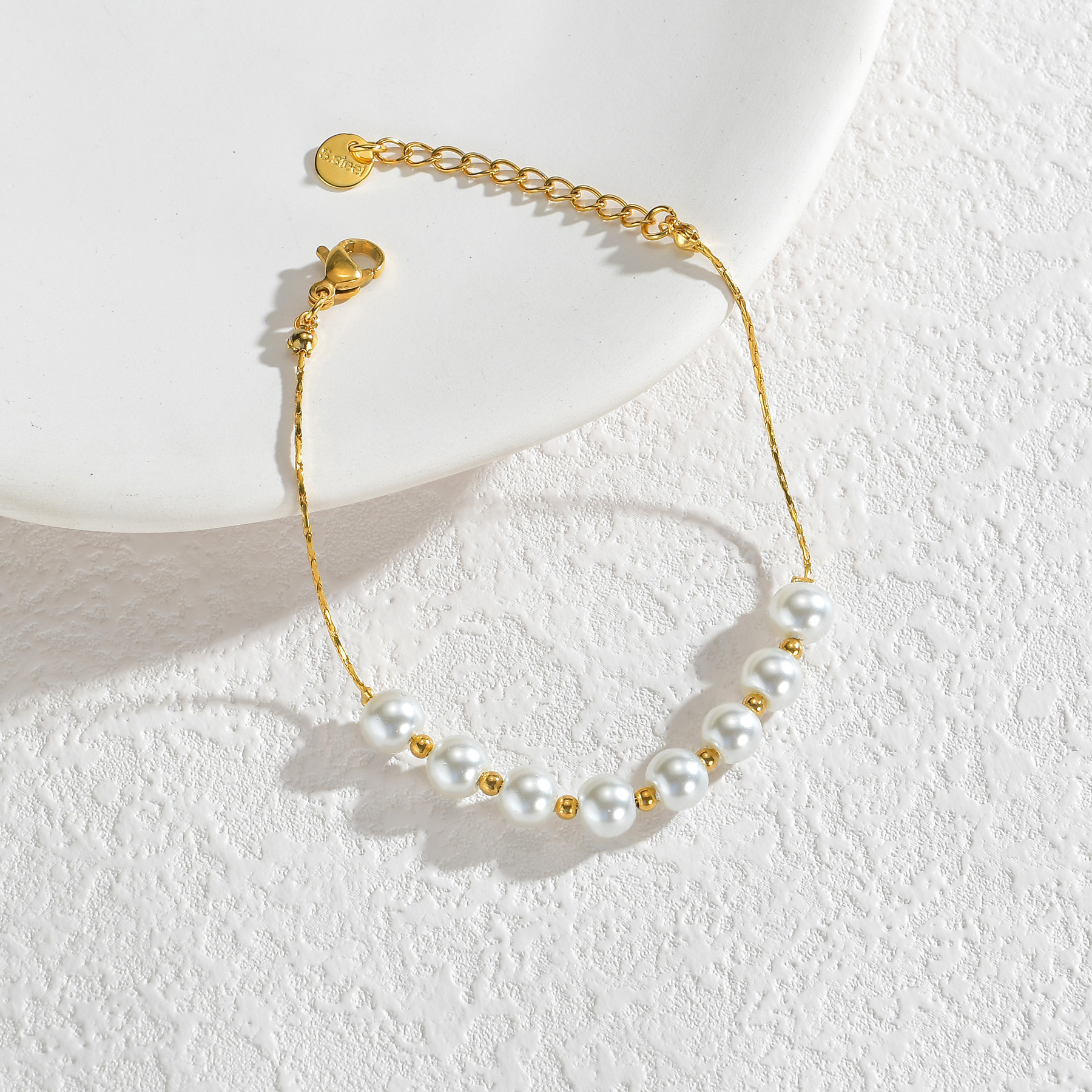 Simple Style Pearl Bracelet For Women With Electroplated Metal Finish 3