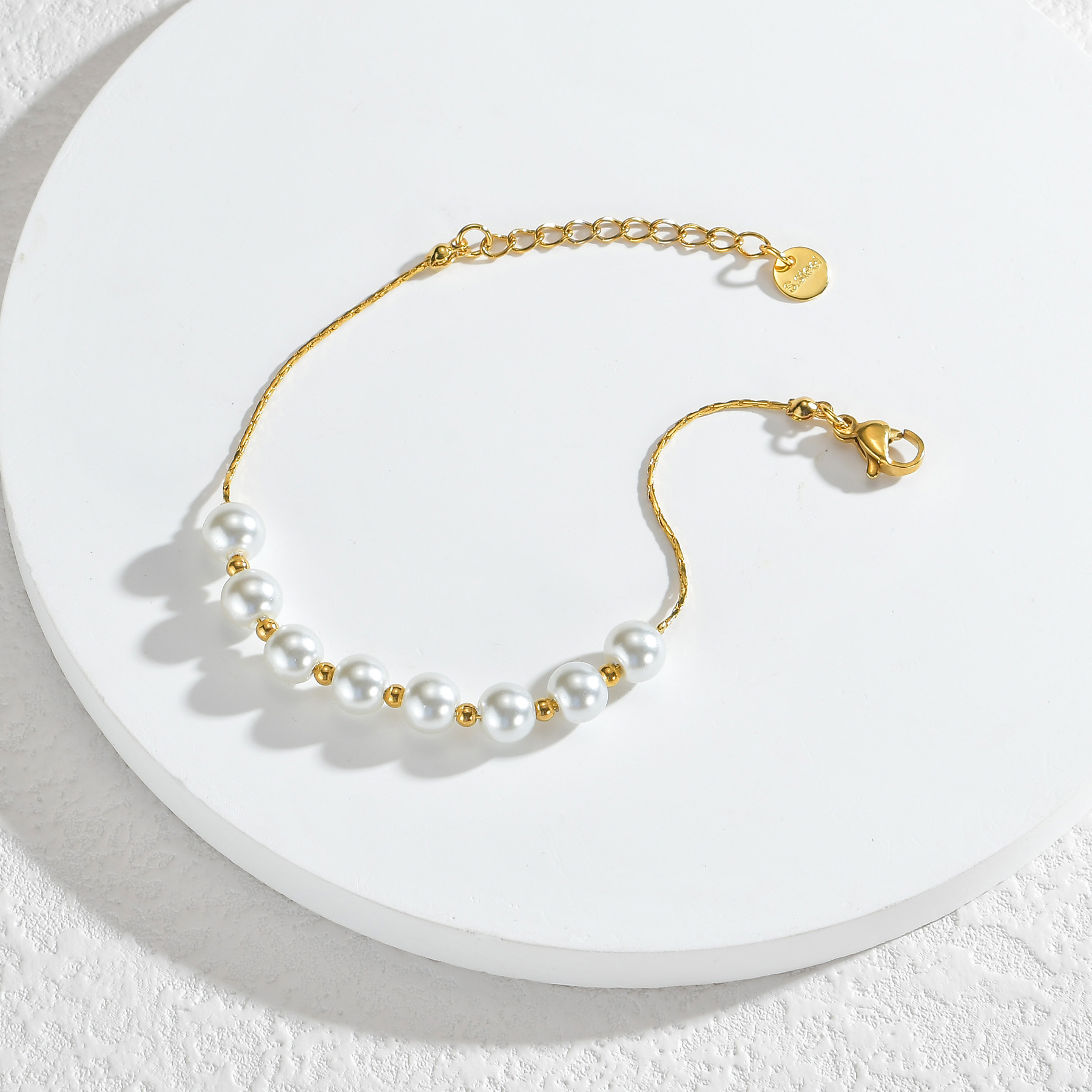 Simple Style Pearl Bracelet For Women With Electroplated Metal Finish 4