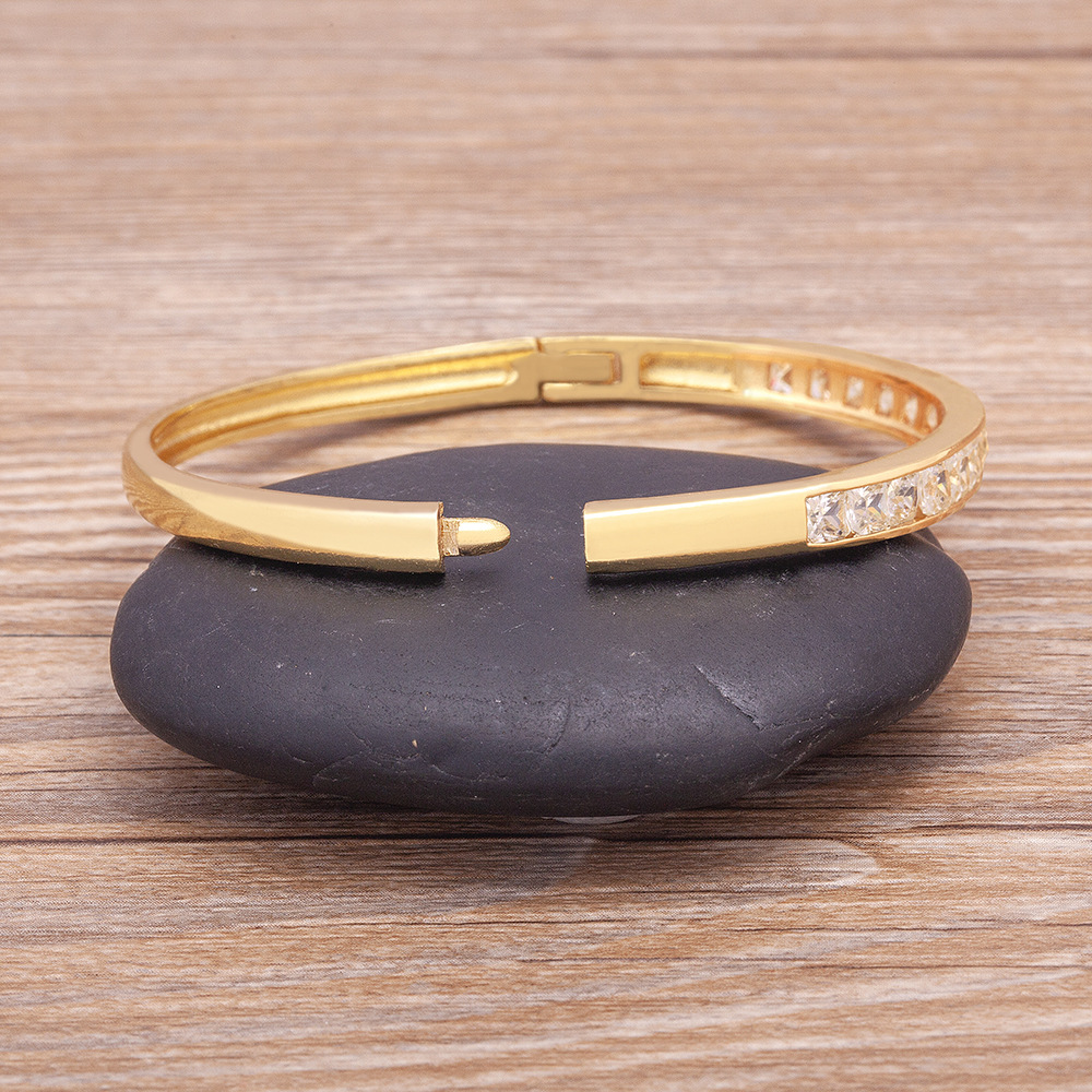 Square Copper Bangle With 18K Real Gold Plated Electroplated Finish Featuring Rhinestone Inlay 4