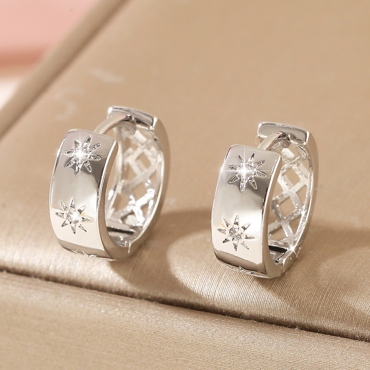 Starburst Hoop Earrings For Women In Golden Color, Copper Material With Electroplated Gold Plating And Zircon Inlay 4
