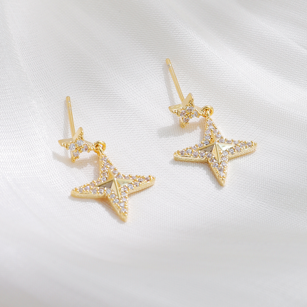 Starfish Earrings For Women With Bezel Setting, Copper Material And Copper Plated Water Plating, Featuring Zircon Inlay 2