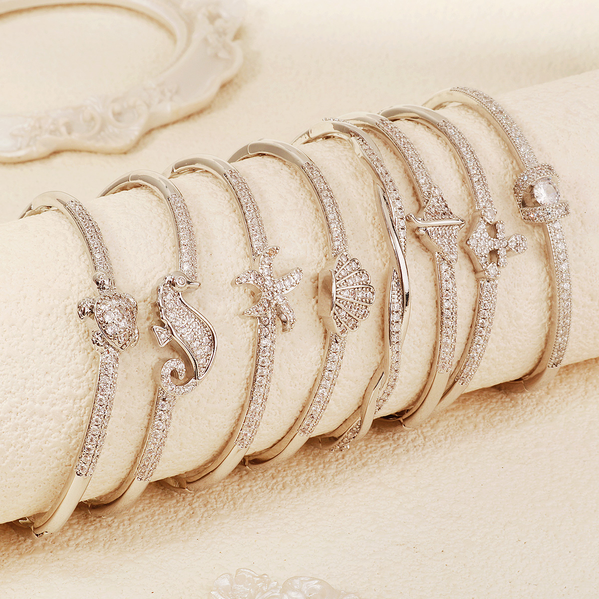 Starfish Shell Copper Embedded Zircon Open Hand Bracelet Women High End Non Fading Beach Party Jewelry 3