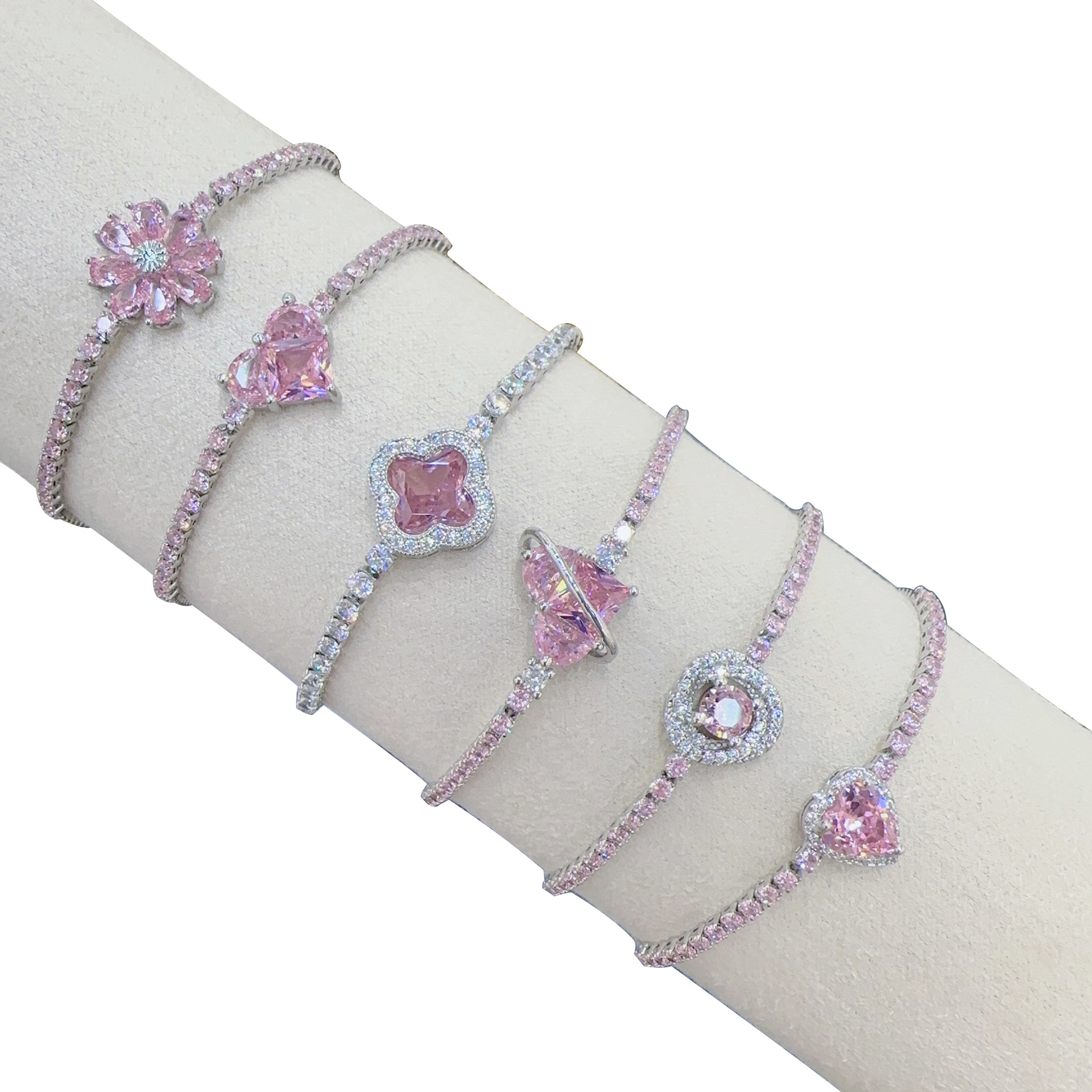 Heart Shape Copper Bracelet For Women With Electroplated Design And Zircon Inlay, Sweet Style 2