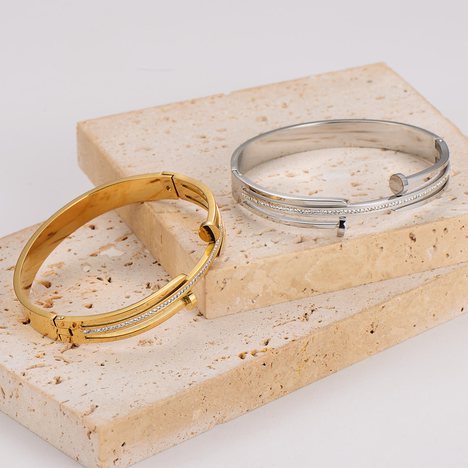 Electroplated T Shape Bangle For Women In 304 Stainless Steel With 18K Gold PVD Coating And Rhinestones Inlay 3