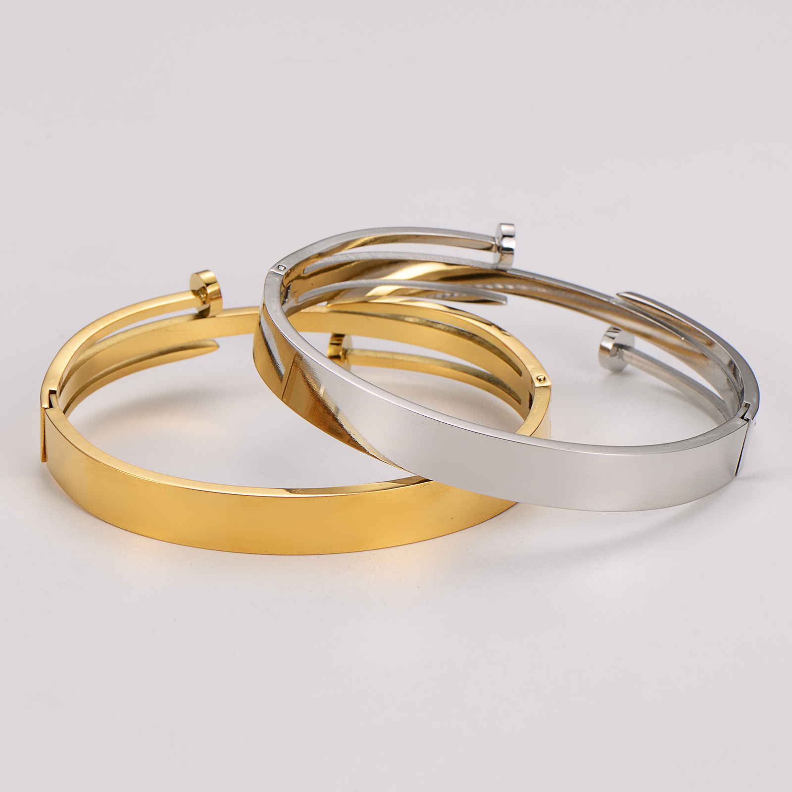 Electroplated T Shape Bangle For Women In 304 Stainless Steel With 18K Gold PVD Coating And Rhinestones Inlay 4