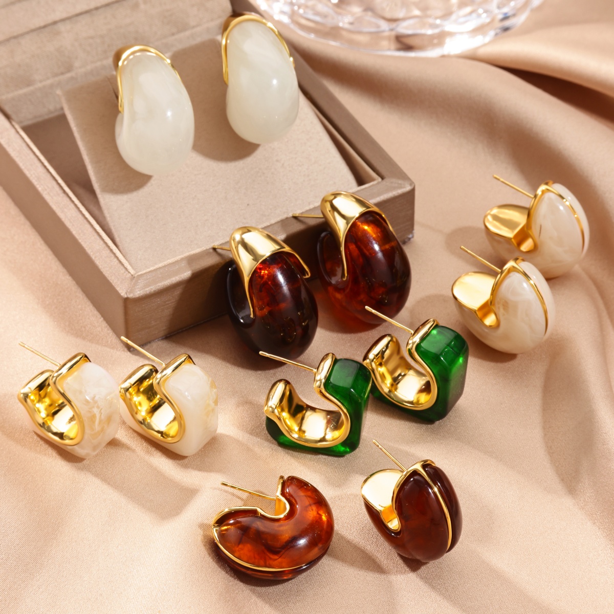 Three-dimensional C Shape Earrings For Women, Copper Material With 18K Real Gold Plated And PVD Coated Finish, Featuring Resin Inlay