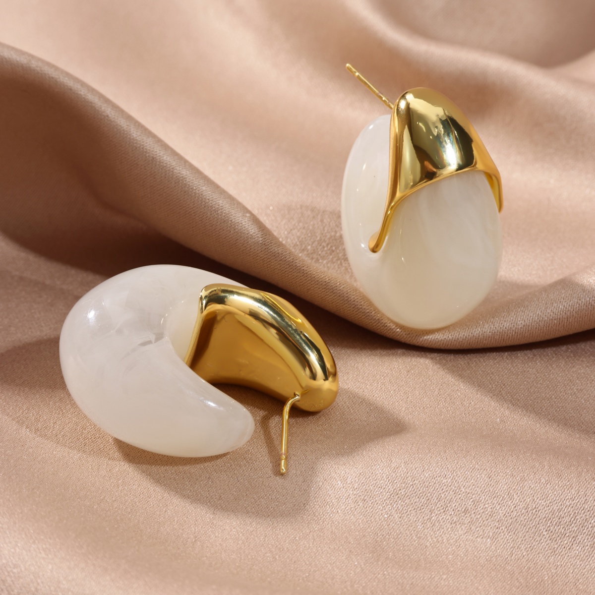 Three-dimensional C Shape Earrings For Women, Copper Material With 18K Real Gold Plated And PVD Coated Finish, Featuring Resin Inlay 3