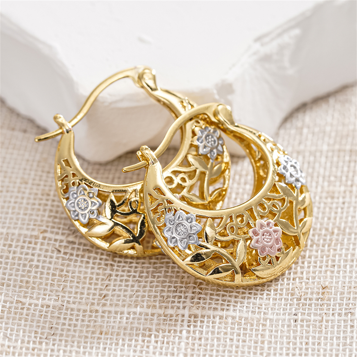 Three-dimensional Flowers Earrings For Women With 0.03µm KC Golden Plated Water Plating On Copper 4