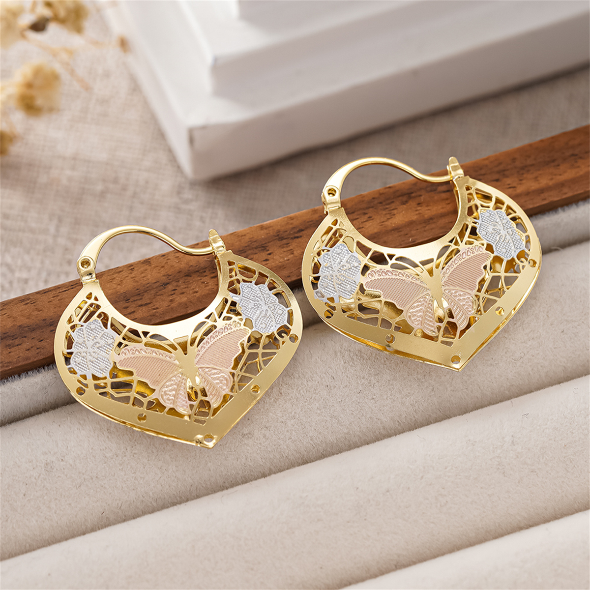Three-dimensional Flowers Earrings For Women In Copper With KC Golden Water Plating And 0.03µm Thickness 6