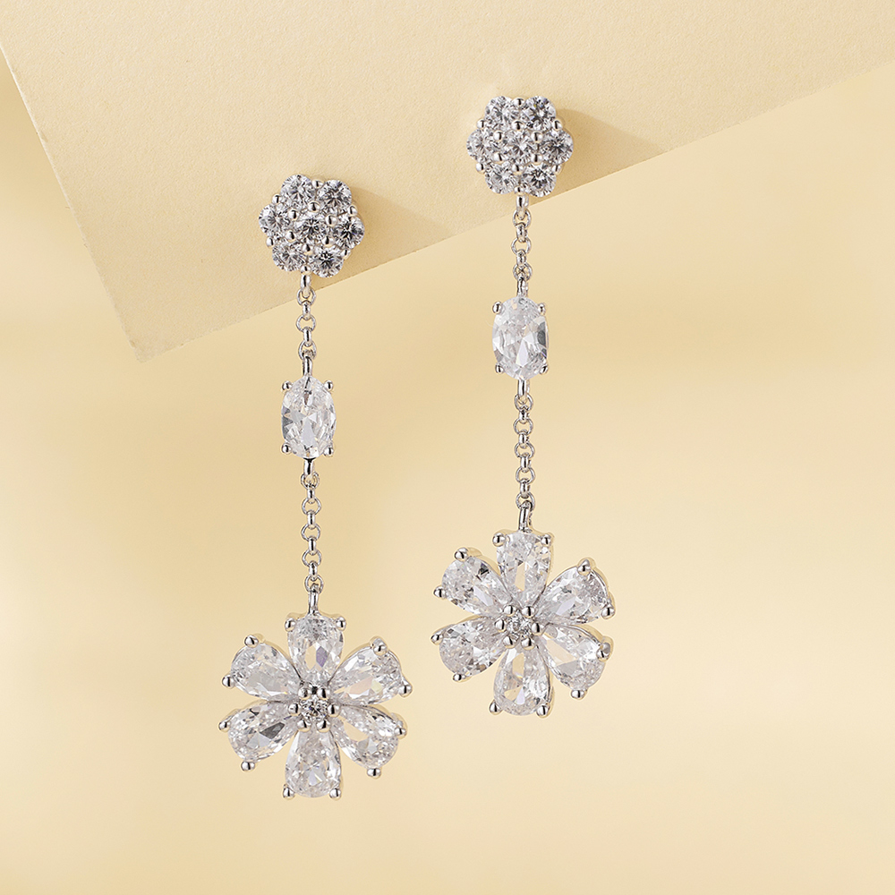 Three-dimensional Flowers Stud Earrings For Women In Copper With Platinum Plated Water Plating And Zircon Inlay 2
