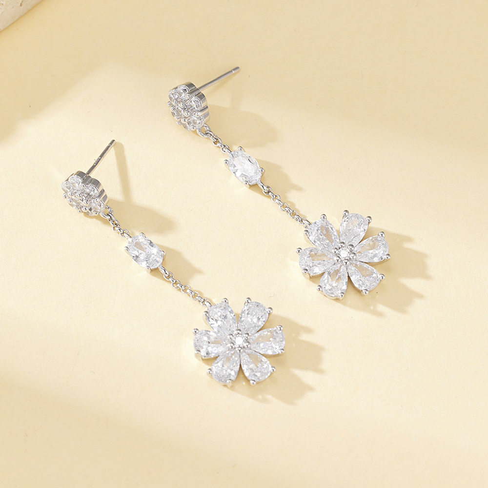 Three-dimensional Flowers Stud Earrings For Women In Copper With Platinum Plated Water Plating And Zircon Inlay 5