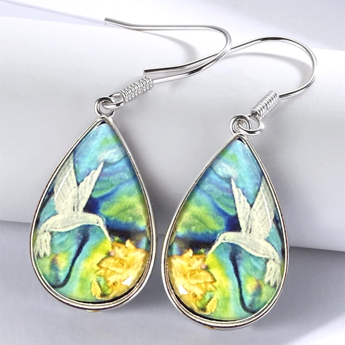 Three-dimensional Geometric Copper Earrings With White K Water Plating Featuring 0.03µm Thick Coating, Drop Earrings