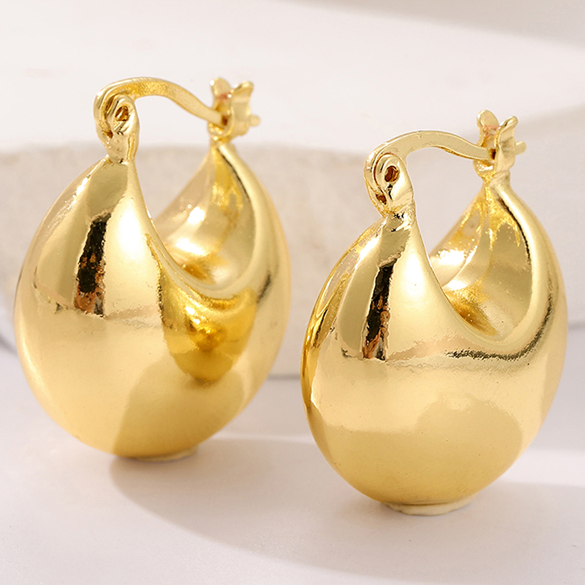 Three-dimensional Geometric Earrings In Copper With KC Golden Water Plating And 0.03µm Thick Coating 3