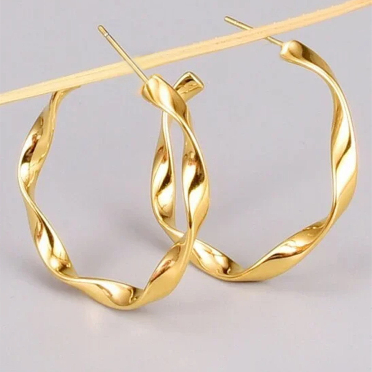 Three-dimensional Geometric Earrings In Copper With KC Golden Water Plating And 0.03µm Thick Coating