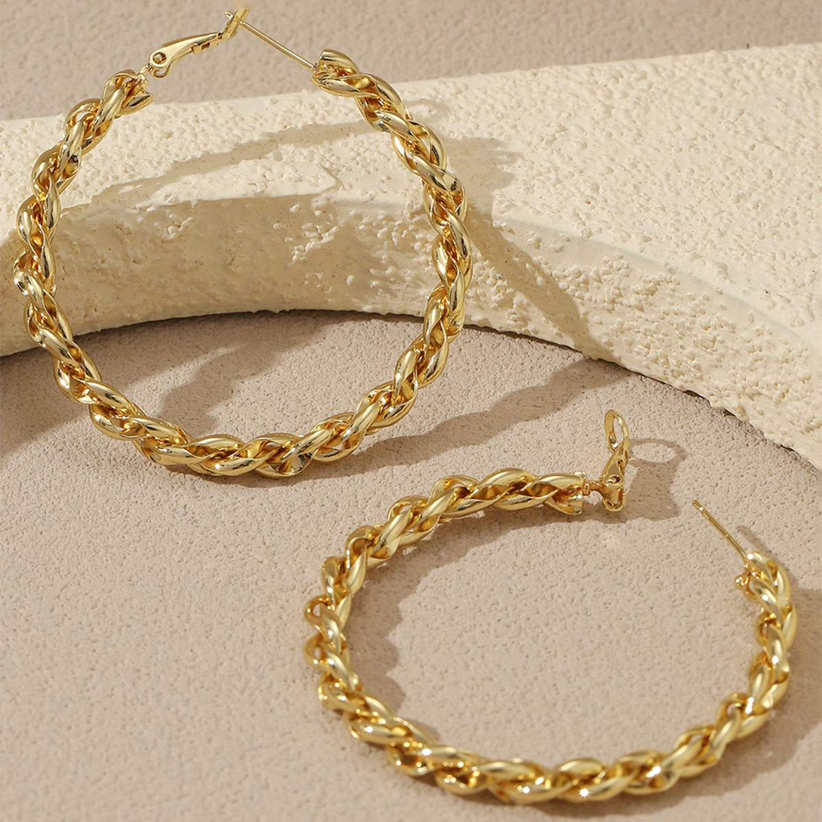 Three-dimensional Geometric Earrings In Copper With KC Golden Plated Water Plating Featuring 0.03µm Thick Coating