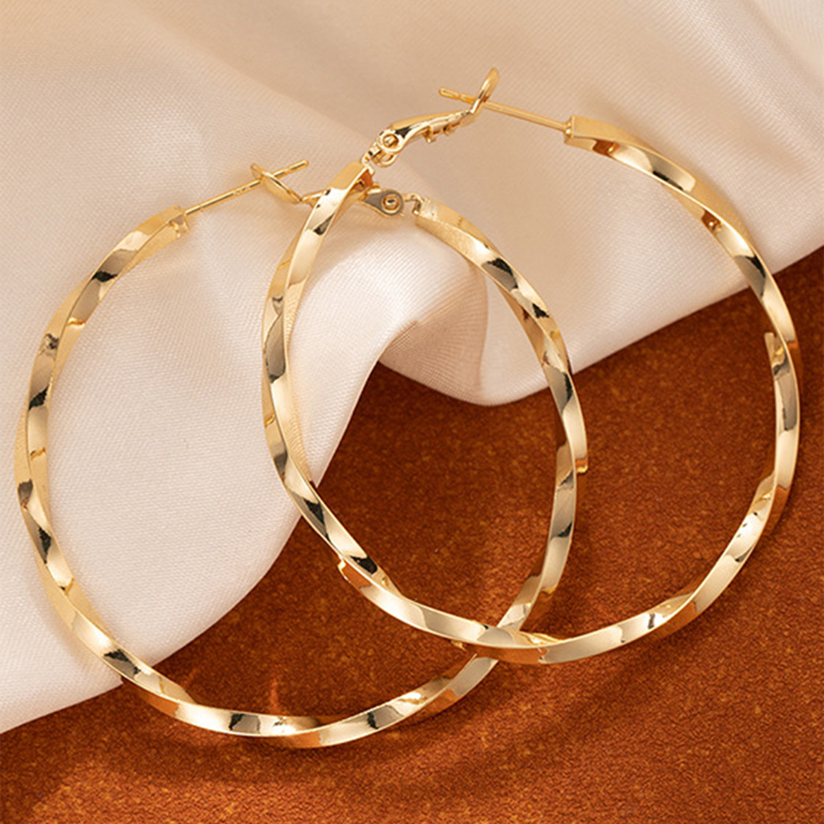 Three-dimensional Geometric Earrings In Copper With KC Golden Water Plating Featuring 0.03µm Thick Coating