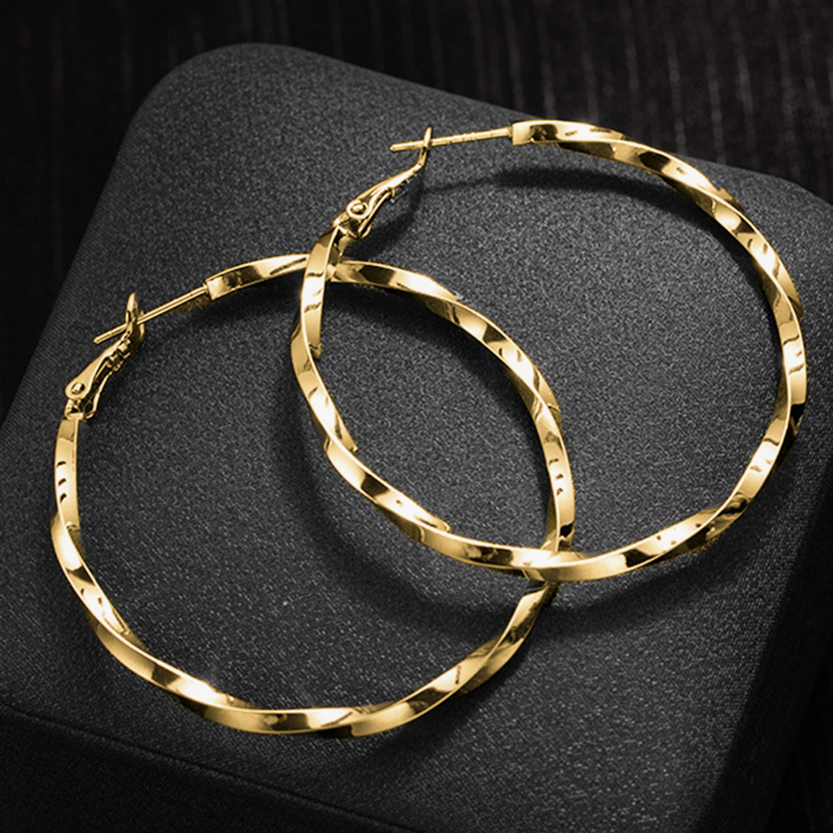 Three-dimensional Geometric Earrings In Copper With KC Golden Water Plating Featuring 0.03µm Thick Coating 4
