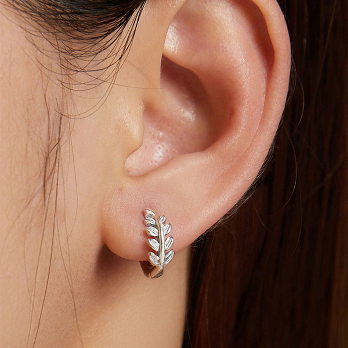 Three-dimensional Geometric Earrings For Women In Copper With White K Water Plating And 0.03µm Thickness 3