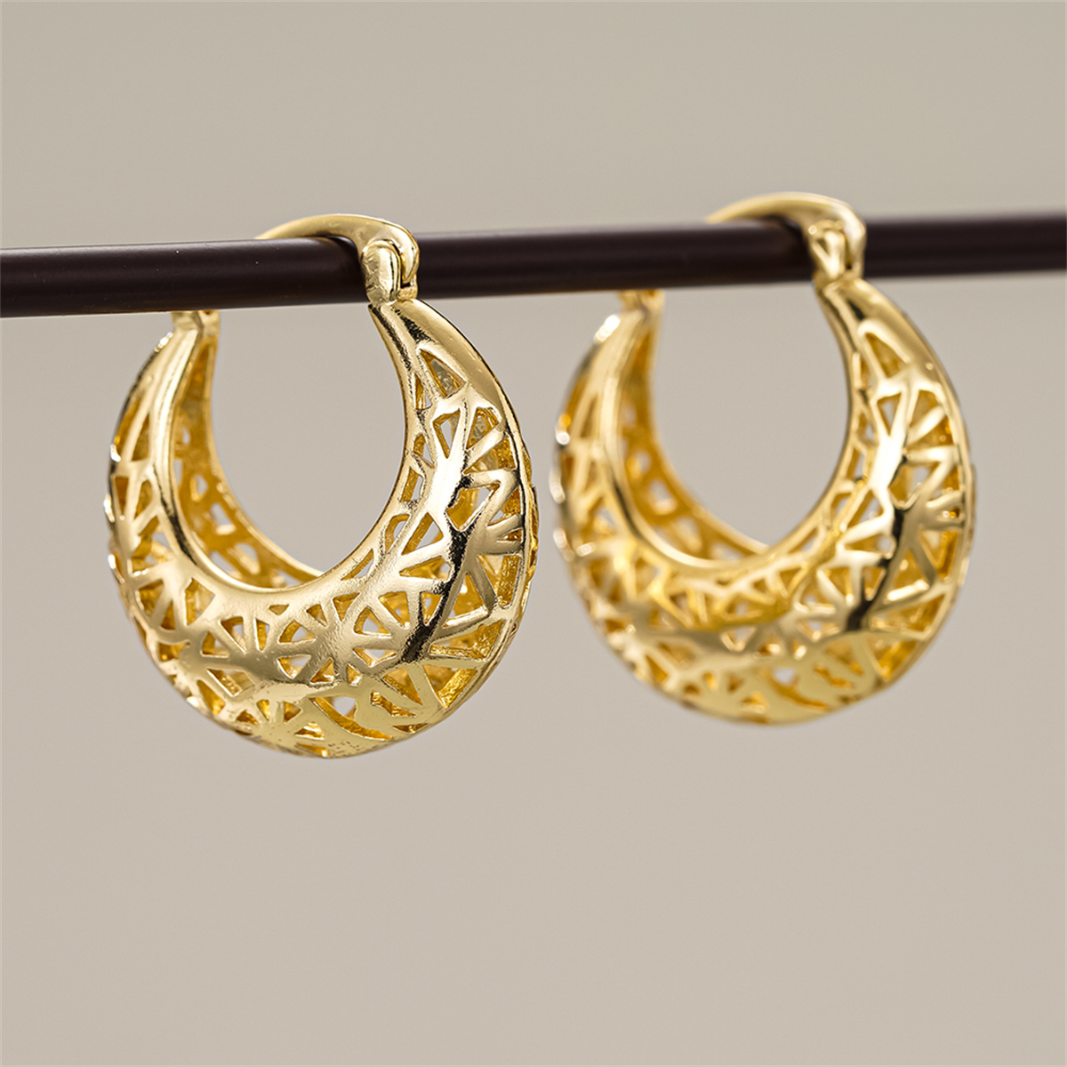 Three-dimensional Geometric Earrings For Women In Copper With KC Golden Plated Water Plating And 0.03µm Thickness