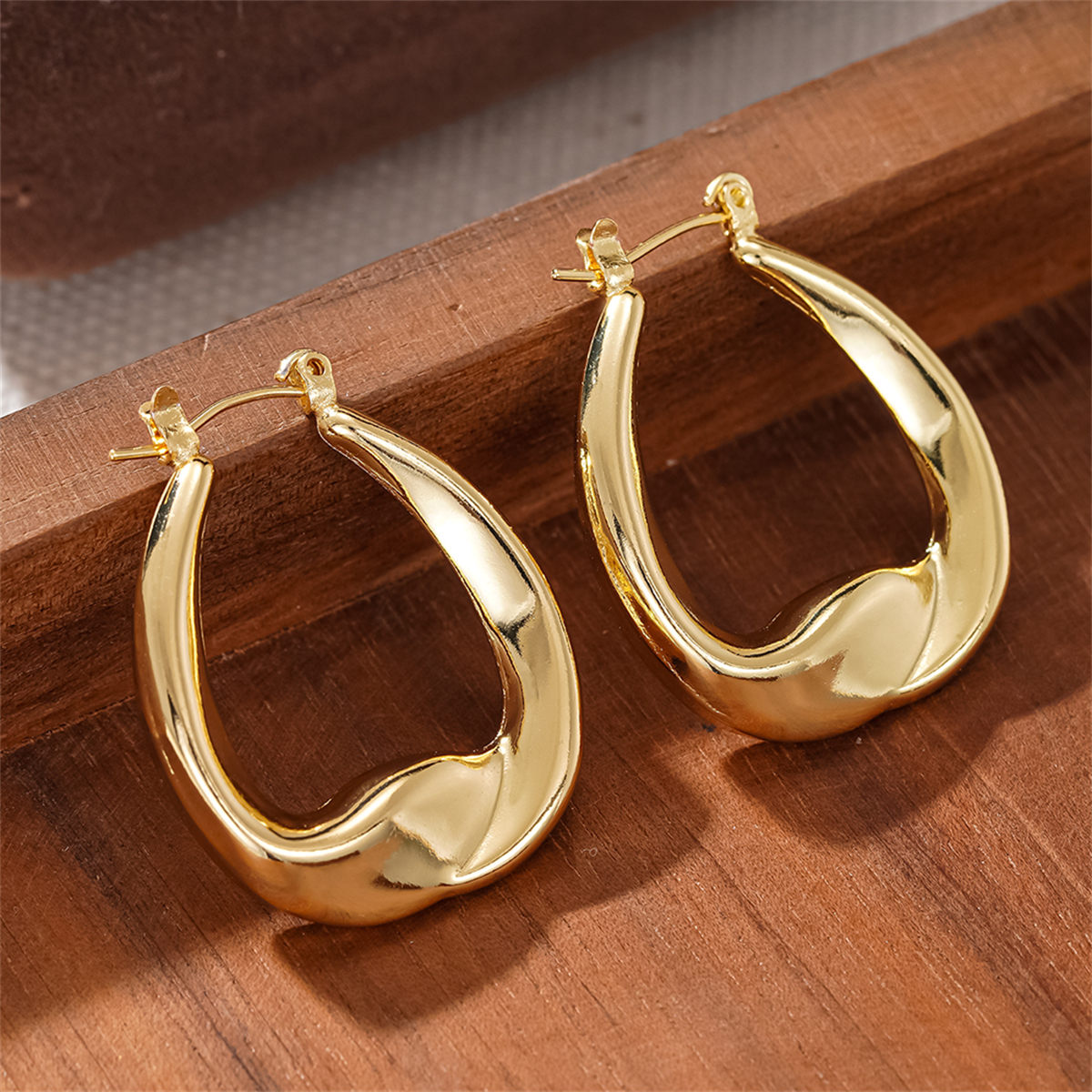 Three-dimensional Geometric Earrings For Women In Copper With KC Golden Water Plating And 0.03µm Thickness