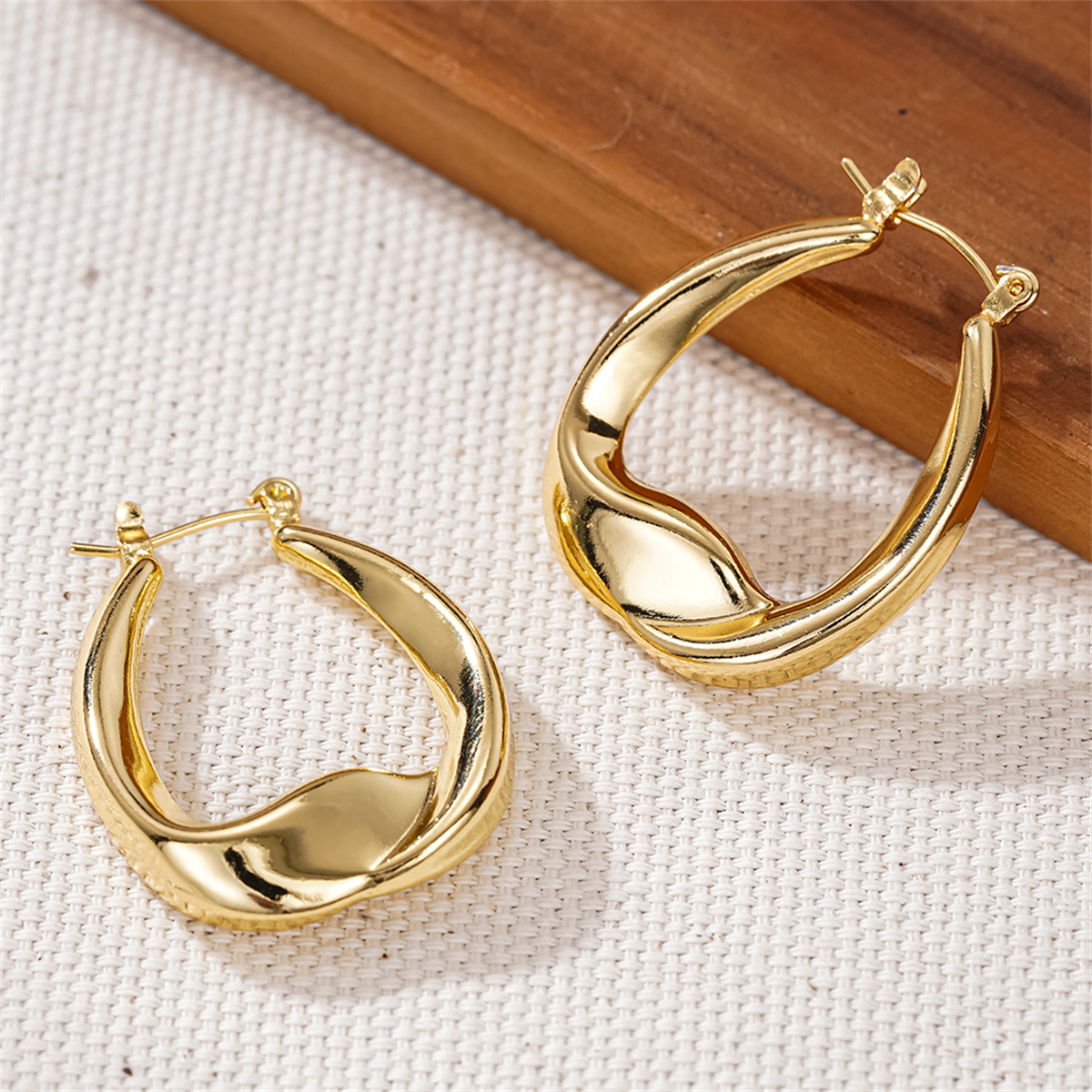 Three-dimensional Geometric Earrings For Women In Copper With KC Golden Water Plating And 0.03µm Thickness 4