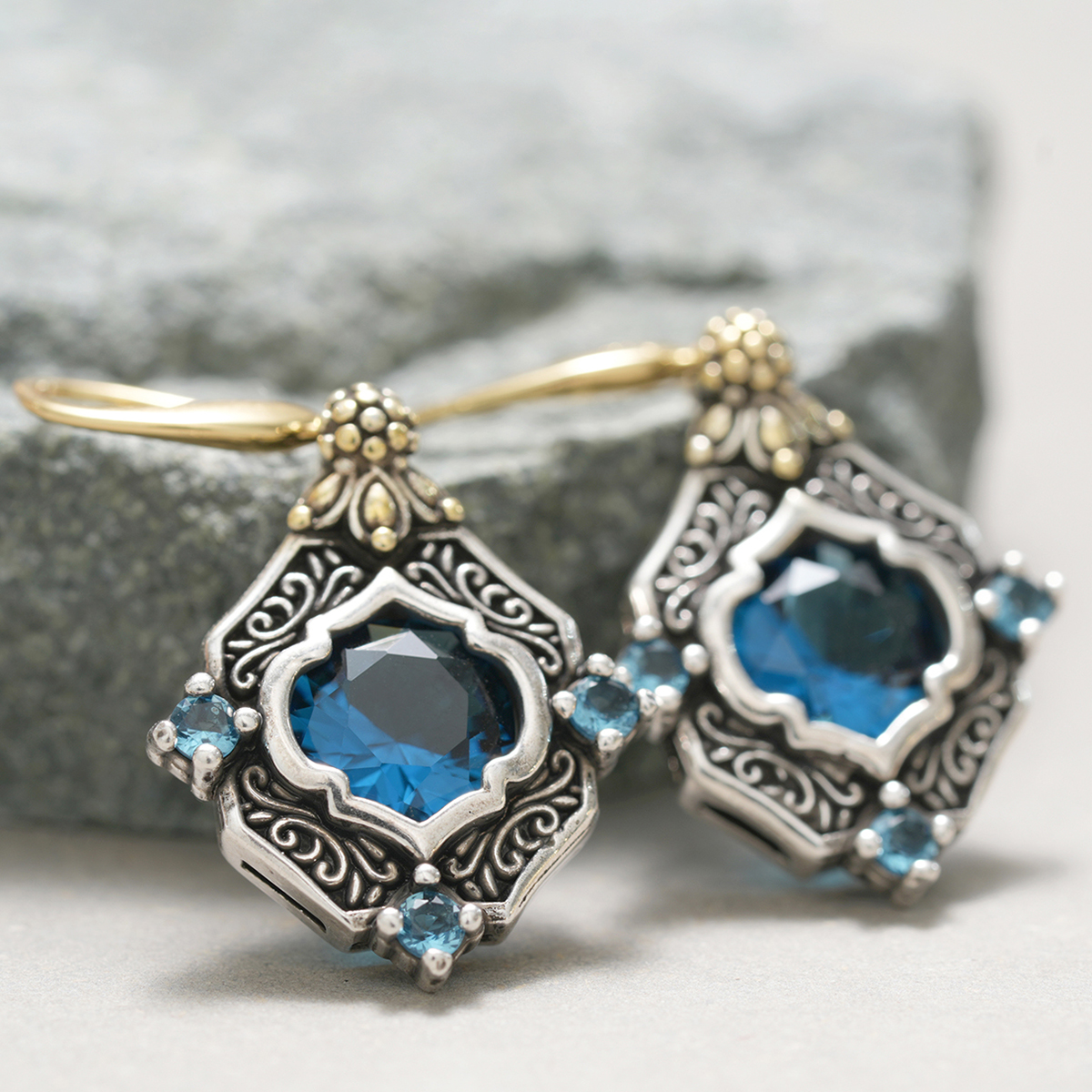 Three-dimensional Geometric Earrings In Copper With KC Golden Water Plating 0.03µm Thickness Featuring Zircon Inlay 3