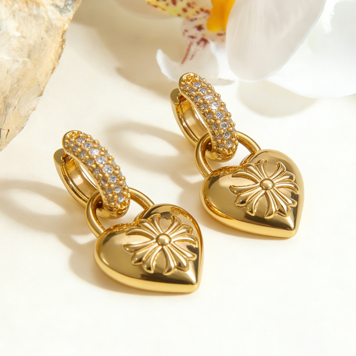 Three-dimensional Geometric Earrings For Women In Copper With Golden Plated Electroplated Finish And 0.01µm Coating Thickness 5