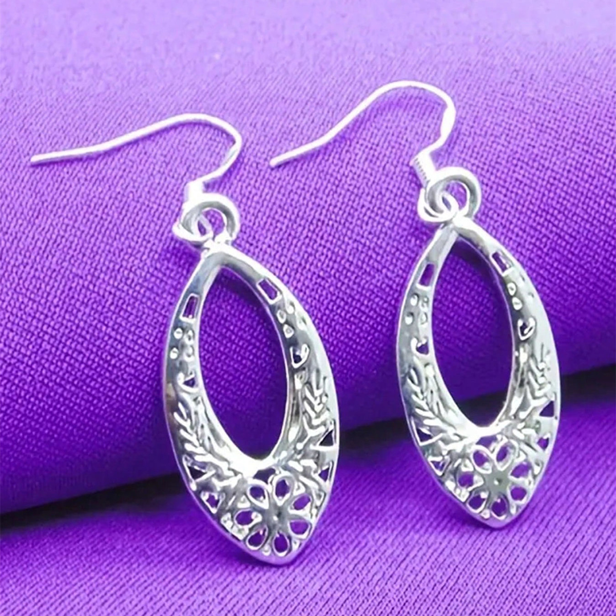 Three-dimensional Geometric Ear Hook For Women In Copper With White K Water Plating And 0.03µm Thickness 7