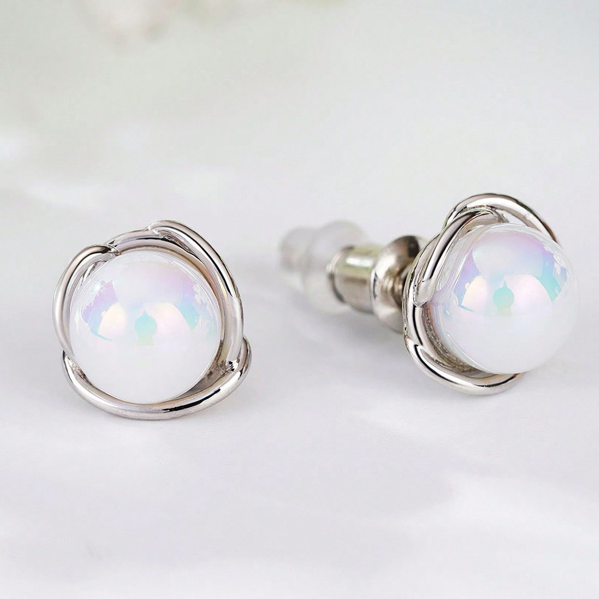 Three-dimensional Geometric Stud Earrings For Women In Copper With White K Plated Water Plating And 0.03µm Thick Coating 3