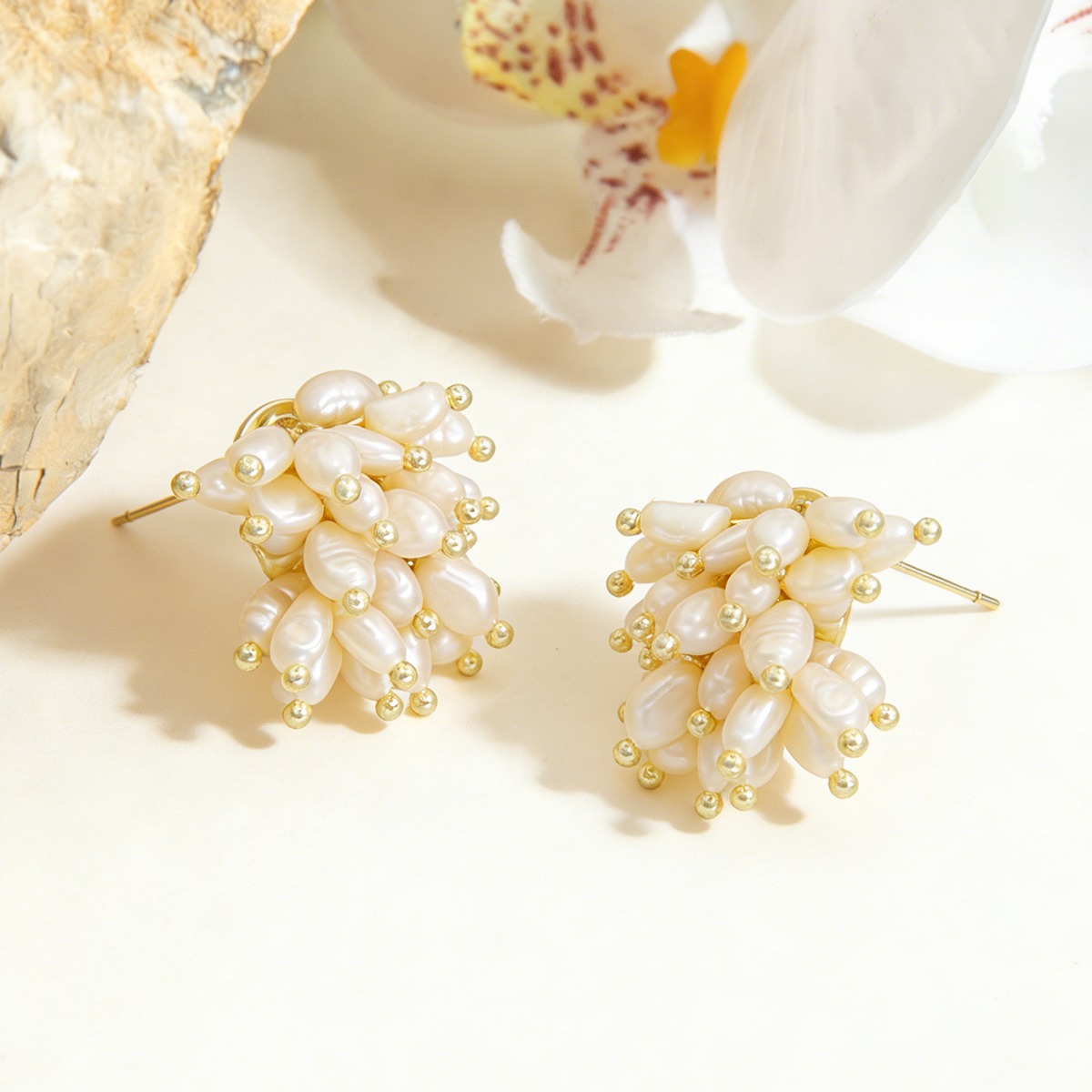 Three-dimensional Geometric Stud Earrings In Copper With Electroplated Golden Plating And Freshwater Pearl Inlay 3