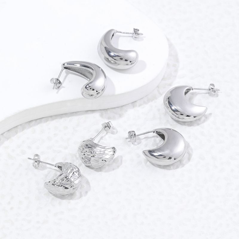 Three-dimensional Geometric Stud Earrings For Women, Copper Material With Golden Plated Water Plating And 0.03µm-0.05µm Thickness 3