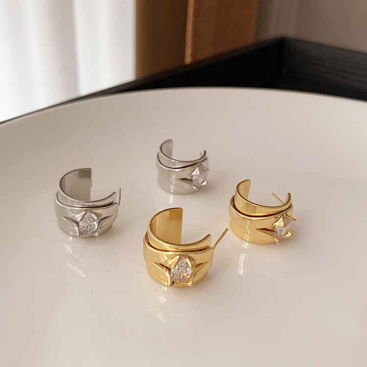 Three-dimensional Geometric Stud Earrings For Women, Electroplated Copper With Golden Plated Finish And Zircon Inlay