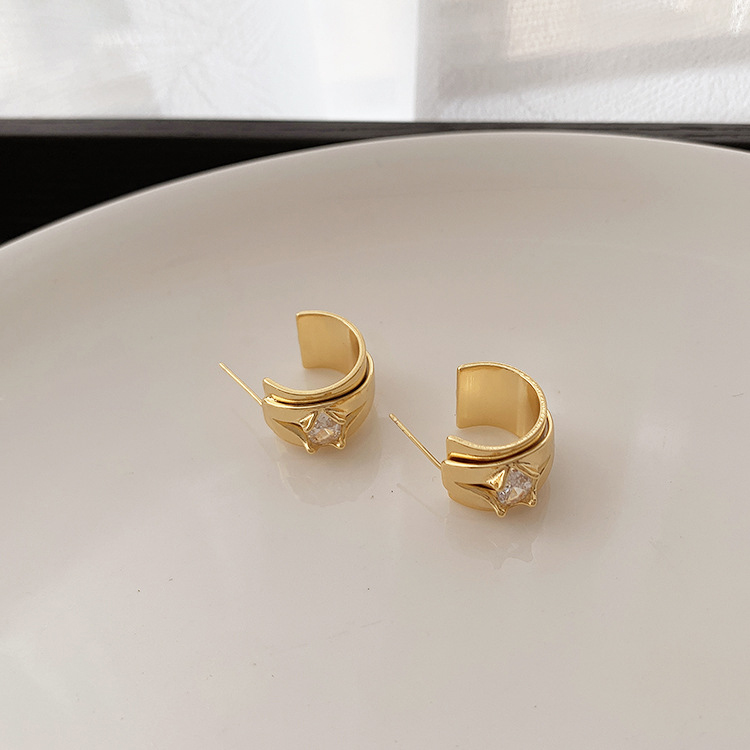 Three-dimensional Geometric Stud Earrings For Women, Electroplated Copper With Golden Plated Finish And Zircon Inlay 4
