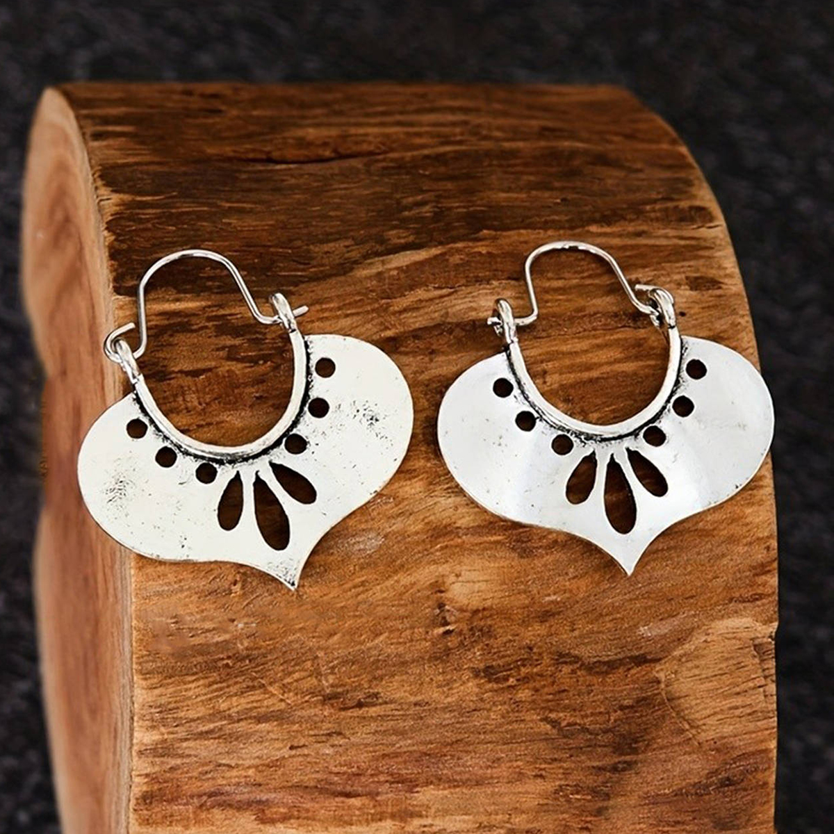 Three-dimensional Heart Shape Earrings For Women In Copper With White K Plated Water Plating And 0.03µm Thickness 4