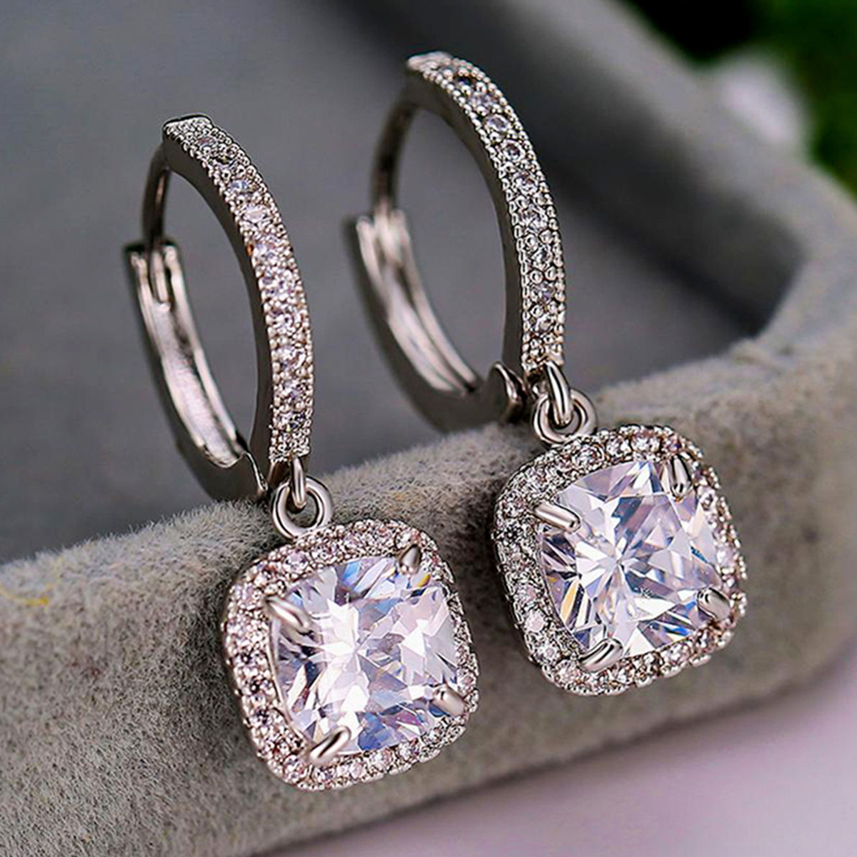 Three-dimensional Round Drop Earrings In Copper With White K Plated Water Plating And 0.03µm Thickness Featuring Zircon Inlay 3